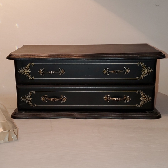 Vintage jewelery Box